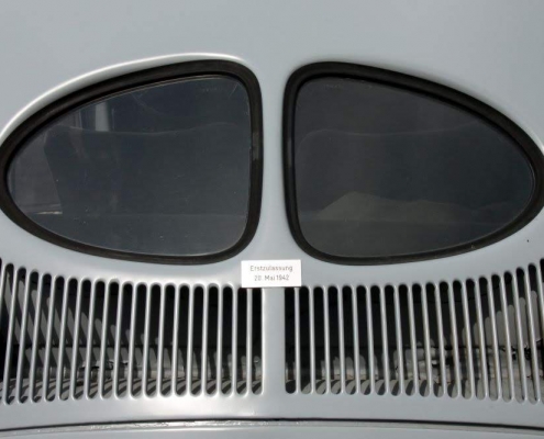 Heckfenster vom 1. VW-Käfer, Fotografie von Dieter Kirsch